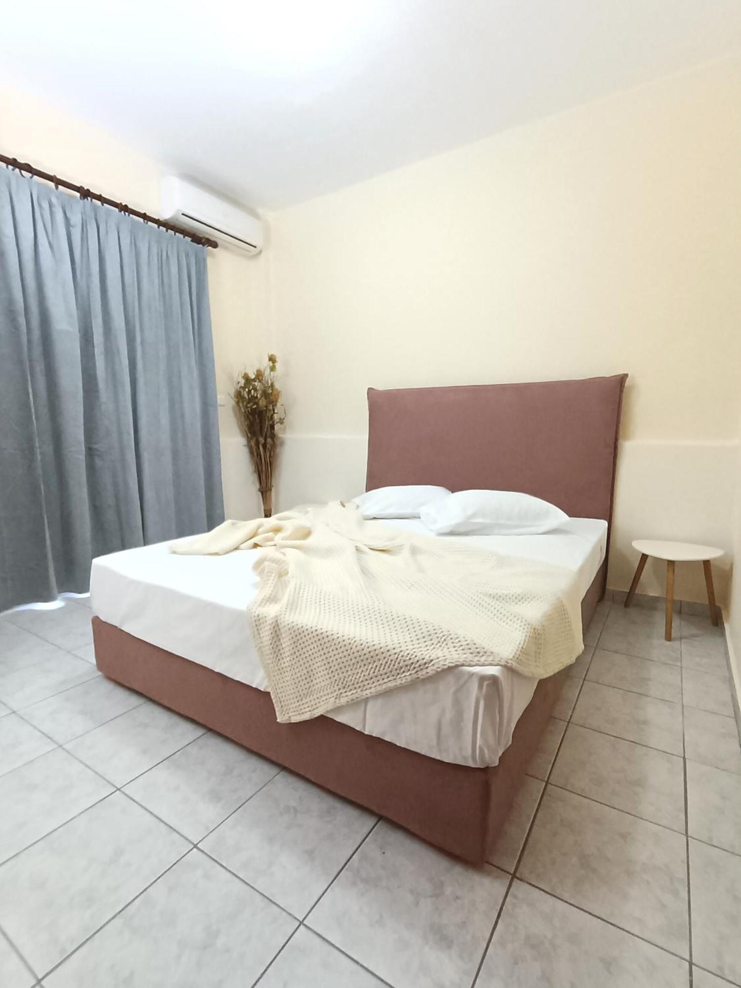 Giorgos Apartments. Skala Fourkas Luaran gambar