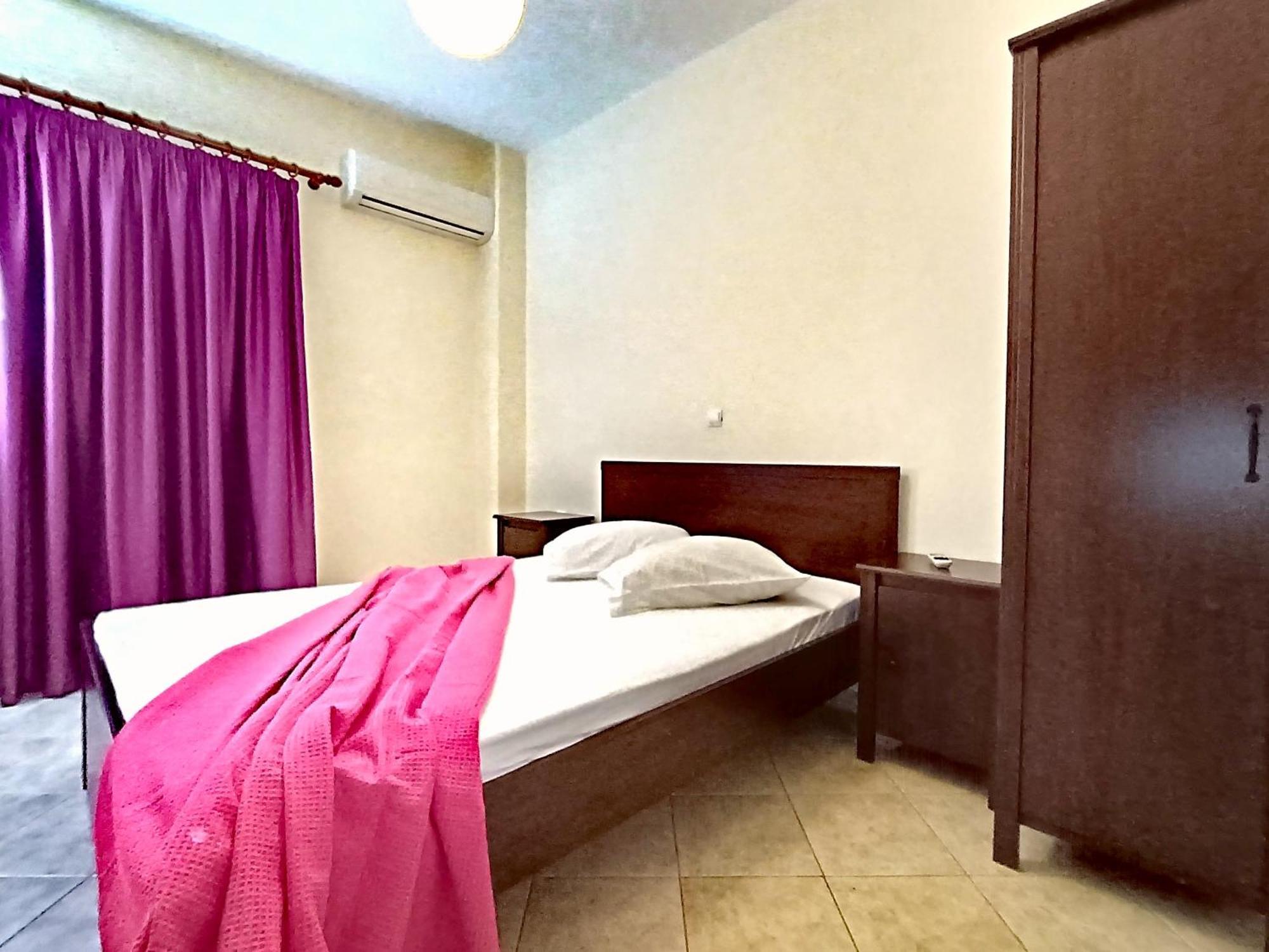 Giorgos Apartments. Skala Fourkas Luaran gambar