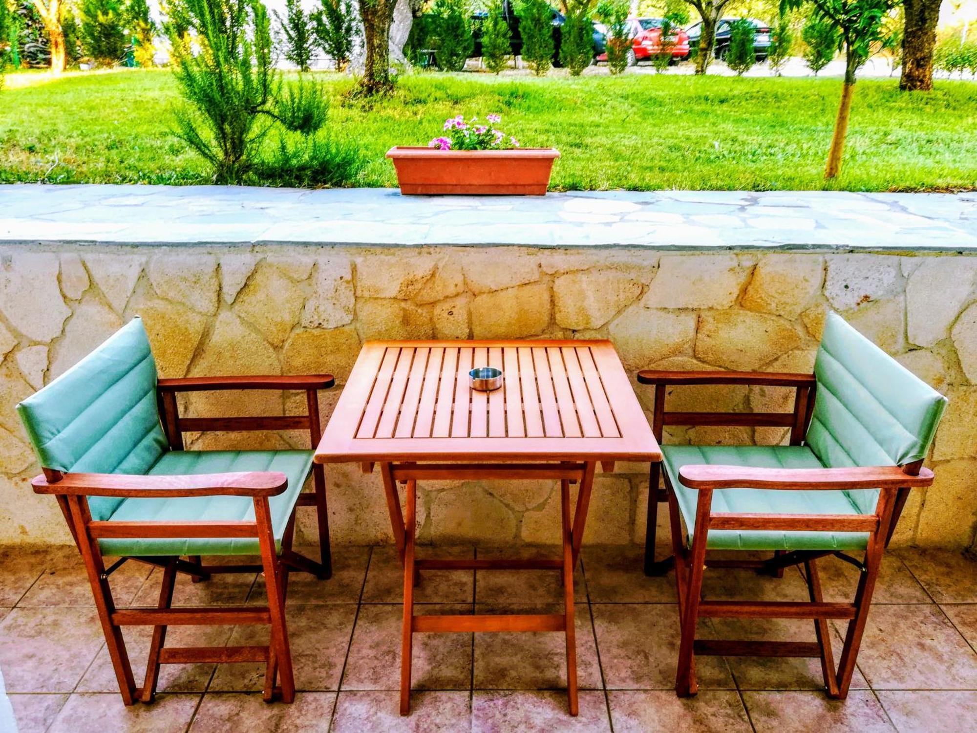 Giorgos Apartments. Skala Fourkas Luaran gambar