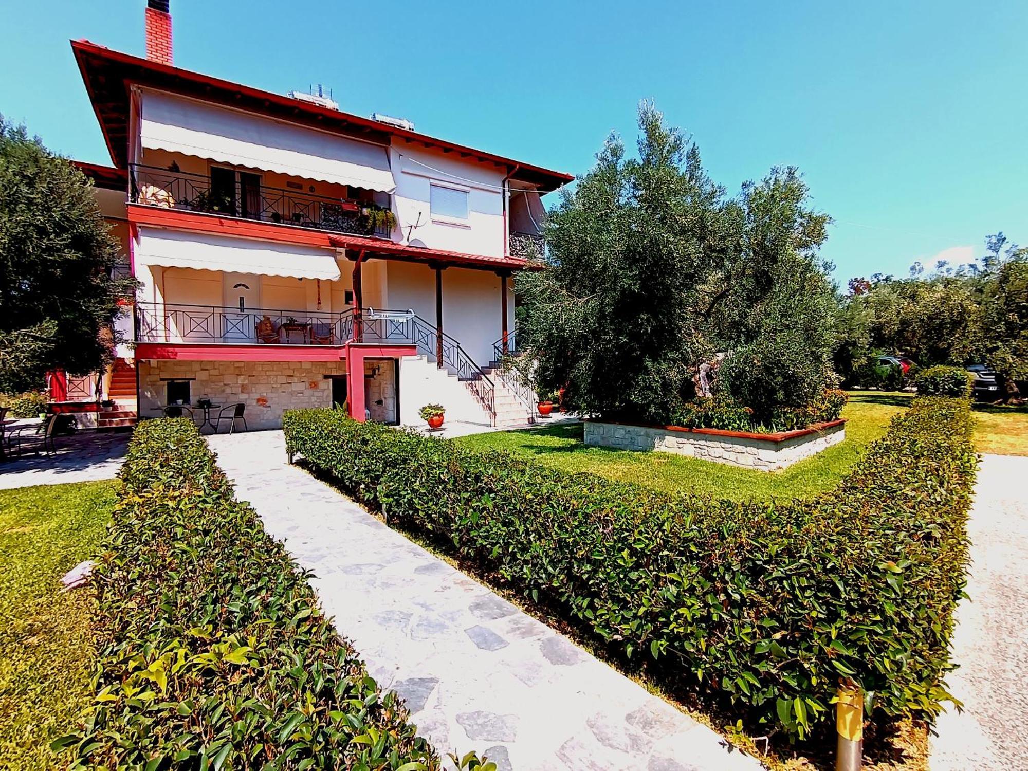 Giorgos Apartments. Skala Fourkas Luaran gambar
