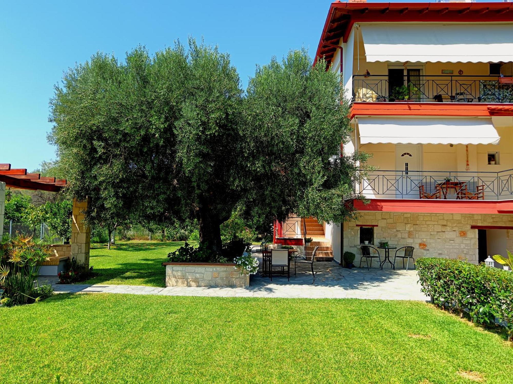 Giorgos Apartments. Skala Fourkas Luaran gambar