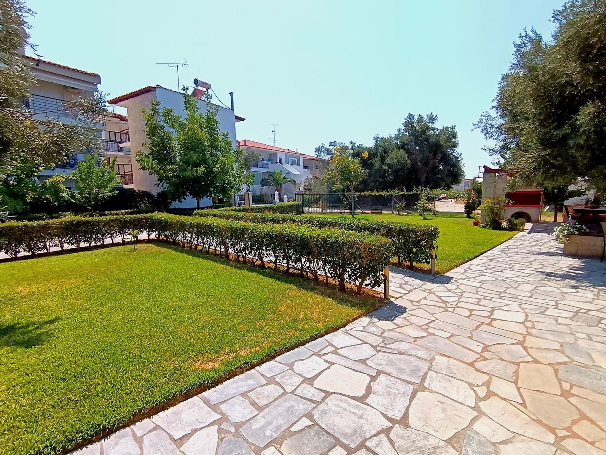 Giorgos Apartments. Skala Fourkas Luaran gambar